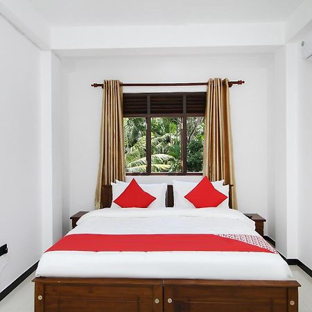 Royal Rich Villa Амбаланґода Номер фото