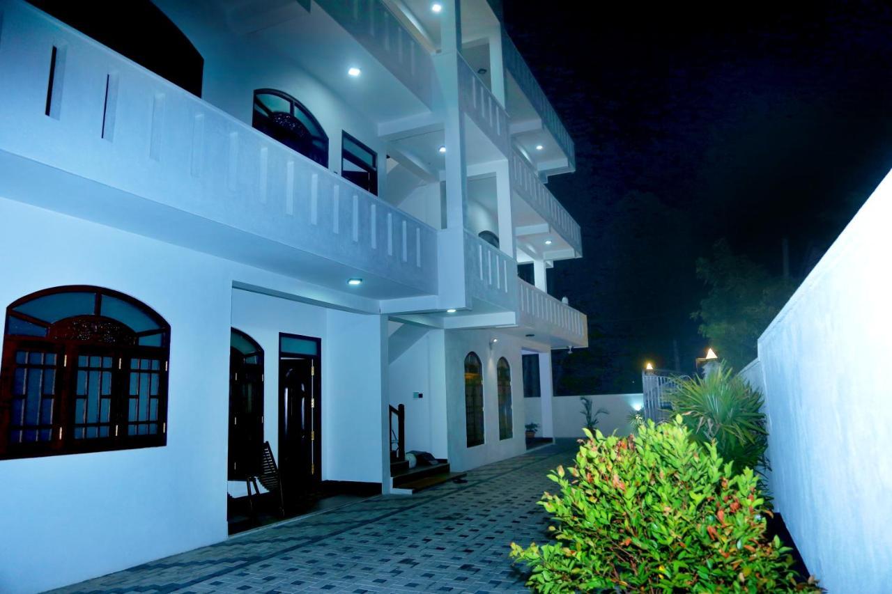 Royal Rich Villa Амбаланґода Екстер'єр фото